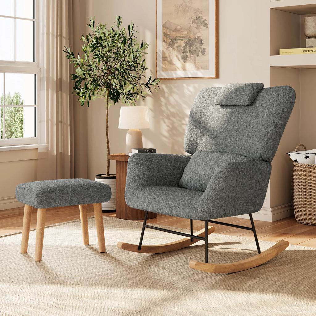Fauteuil à bascule gris vu de côté avec pouf