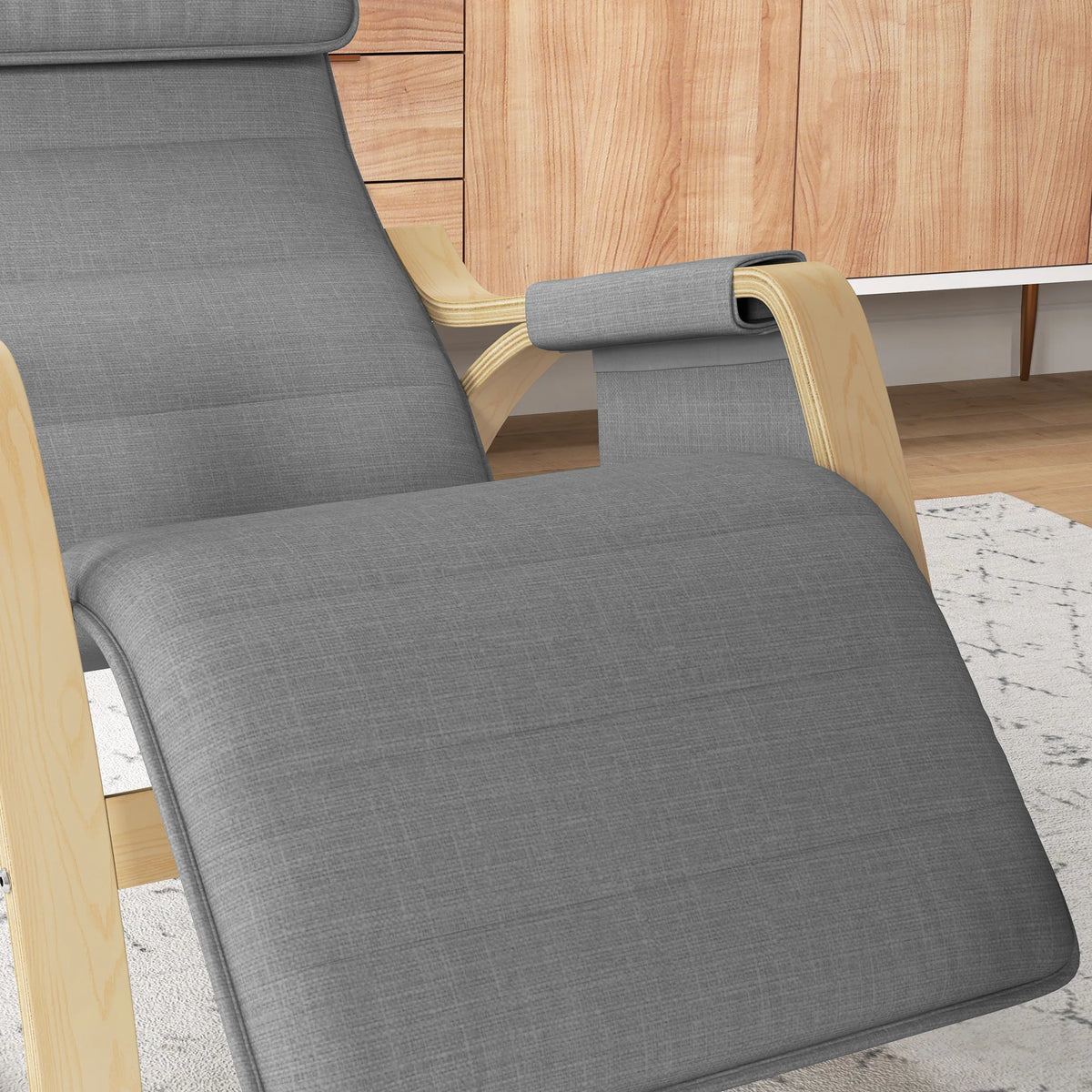 Fauteuil relax à bascule gris vu de côté