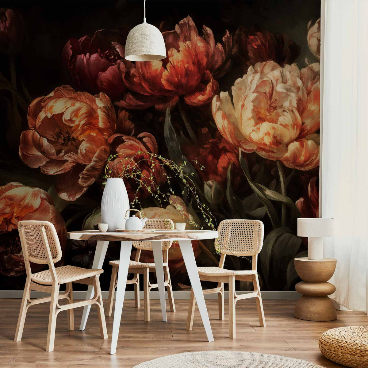 Détail du papier peint tulipes en clair-obscur