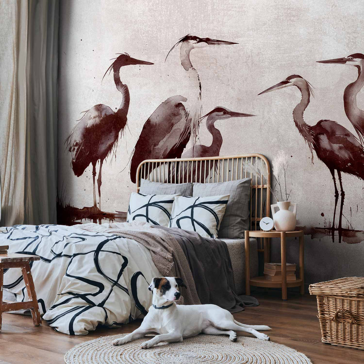 Hérons à l'encre en situation sur un mur d'intérieur